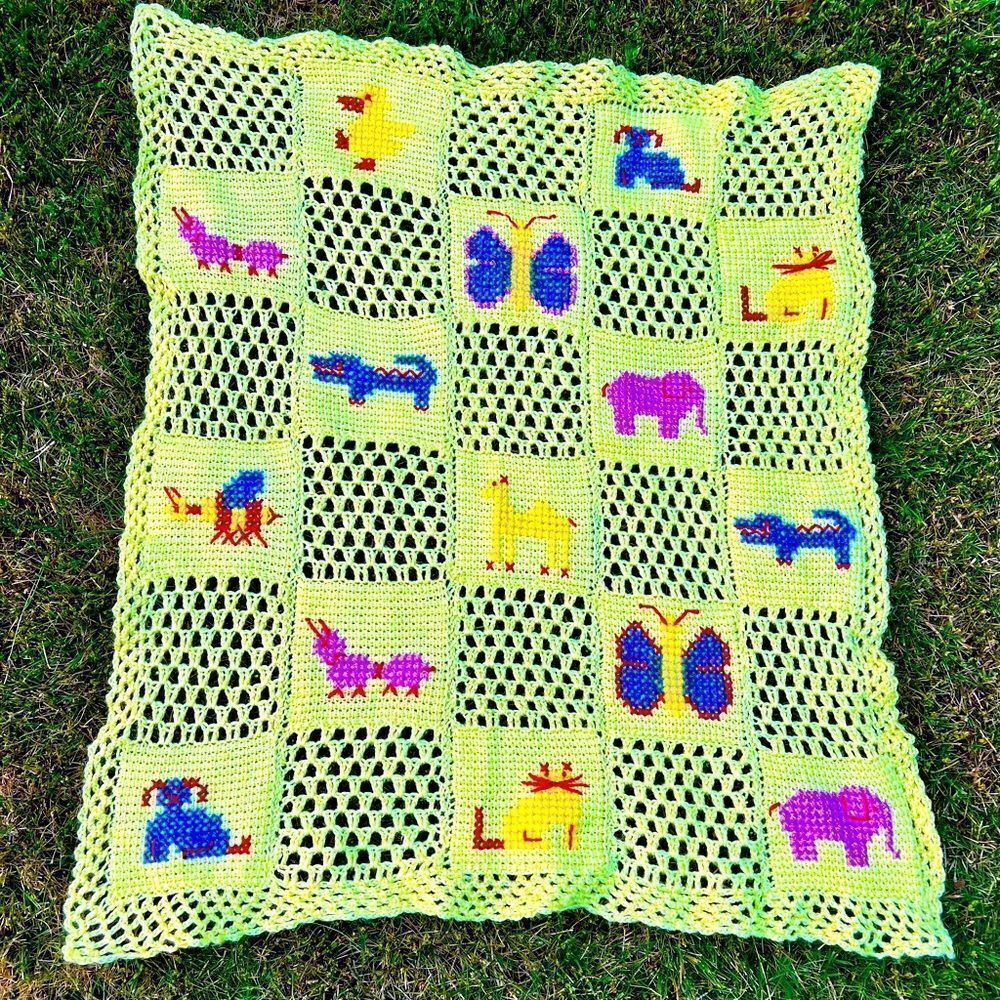 Vtg MCM Handmade Yellow Crotcheted Afghan/Baby Blanket Zoo Animals Squares GVC